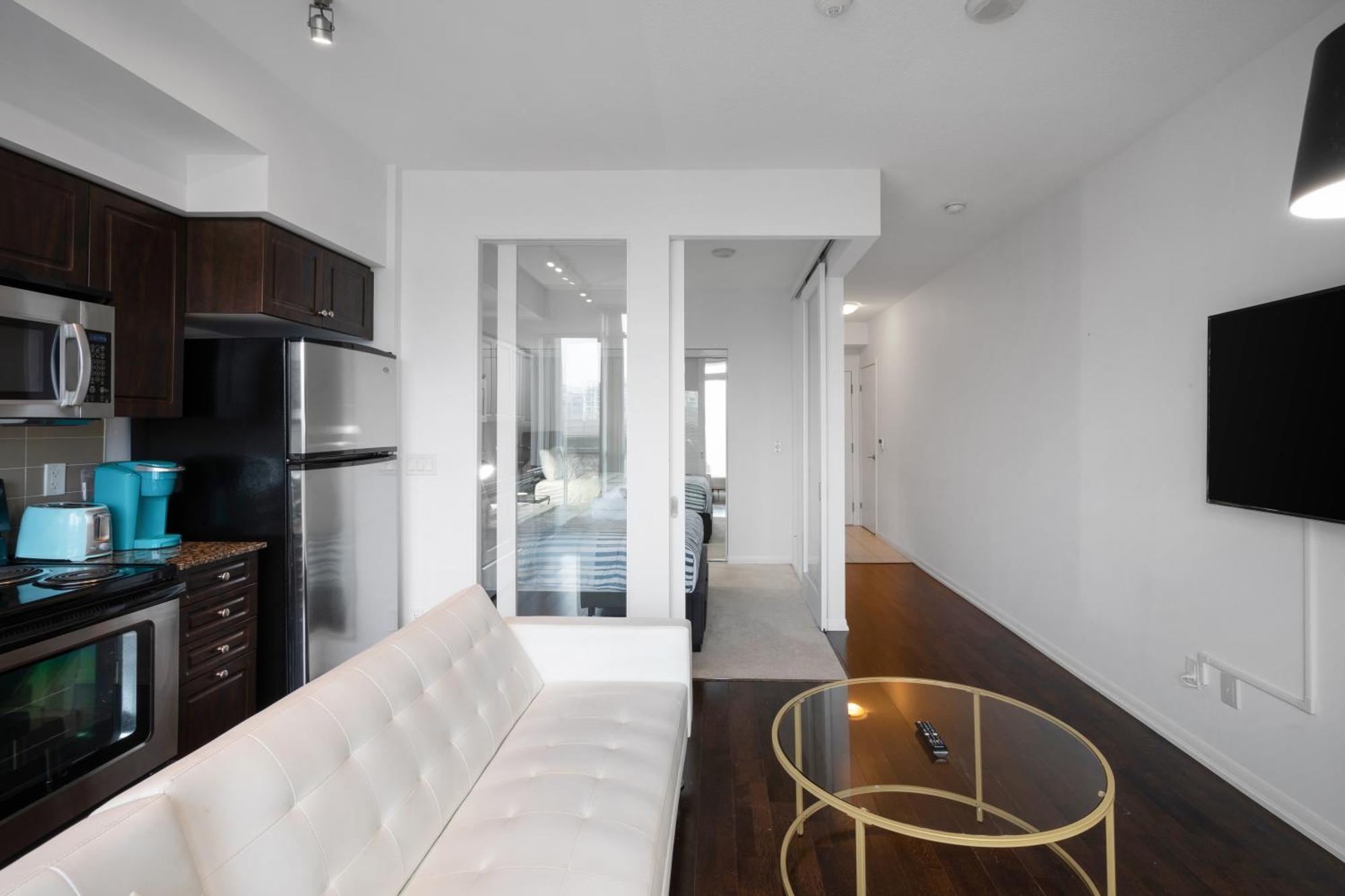 Downtown Toronto 1 Bdrm Condo With Parking And Views Buitenkant foto
