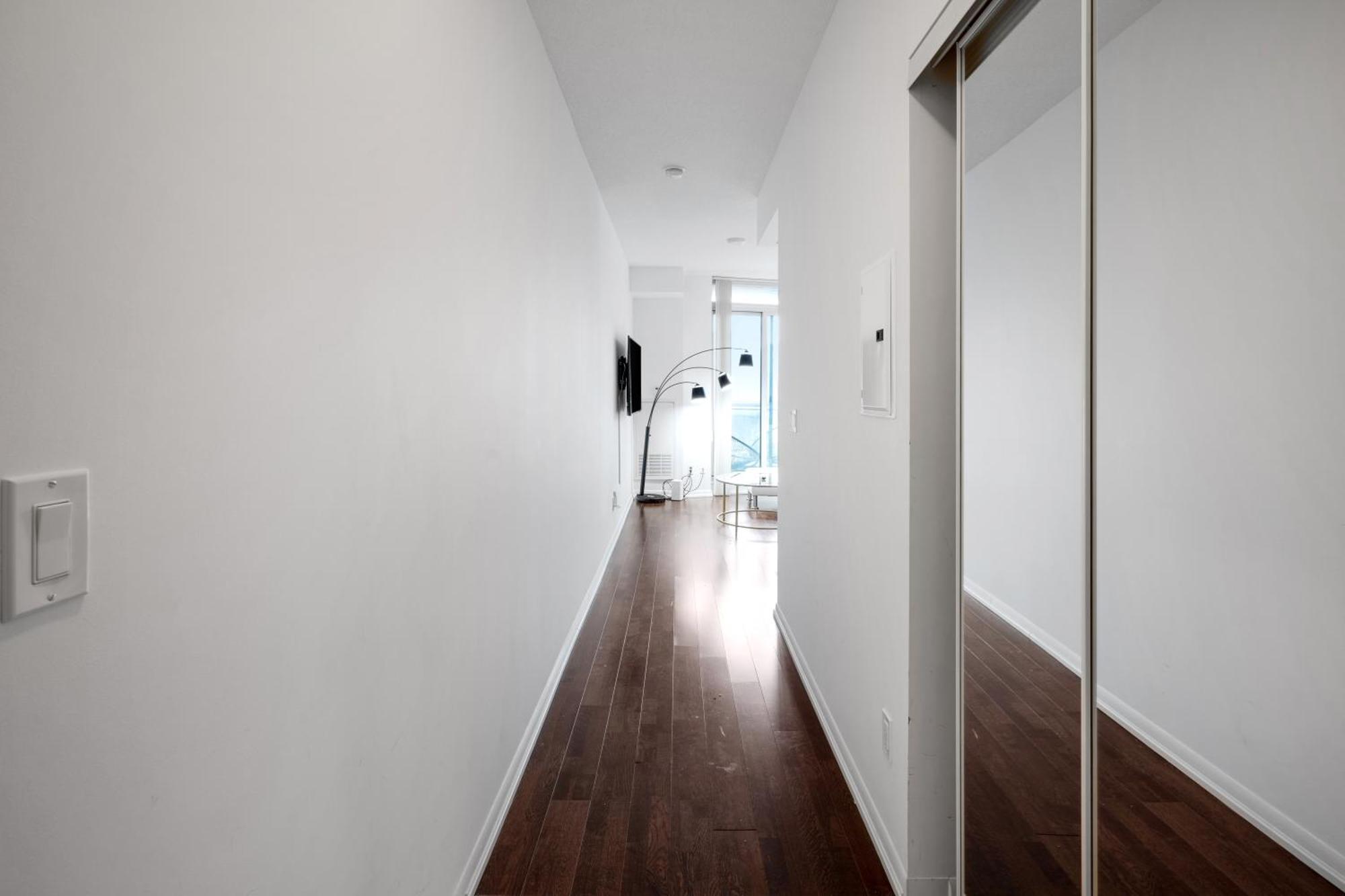 Downtown Toronto 1 Bdrm Condo With Parking And Views Buitenkant foto
