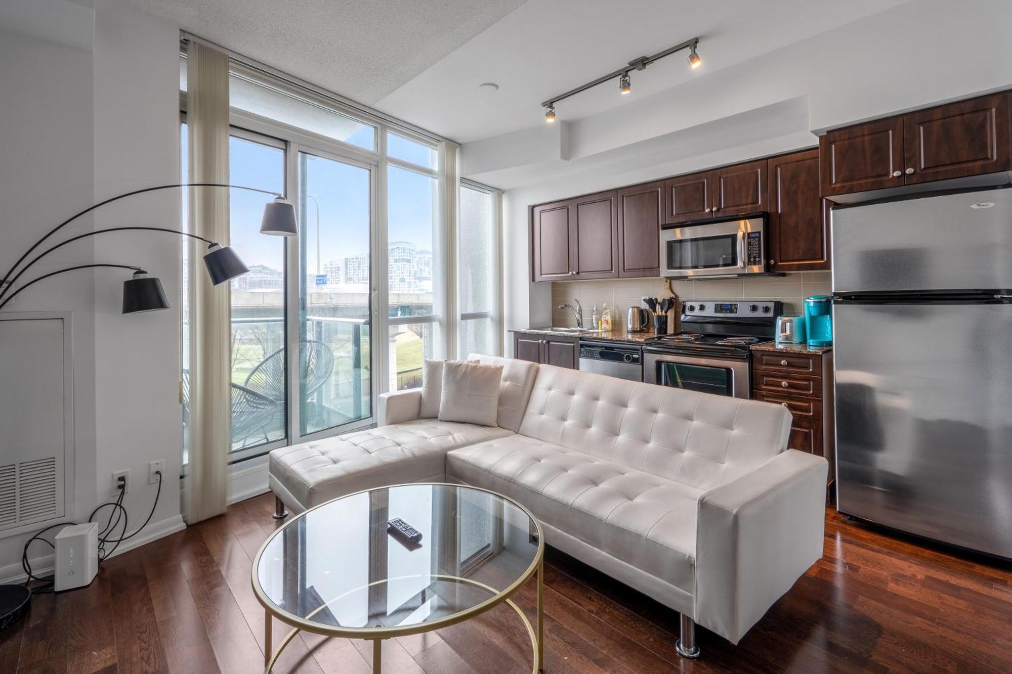 Downtown Toronto 1 Bdrm Condo With Parking And Views Buitenkant foto