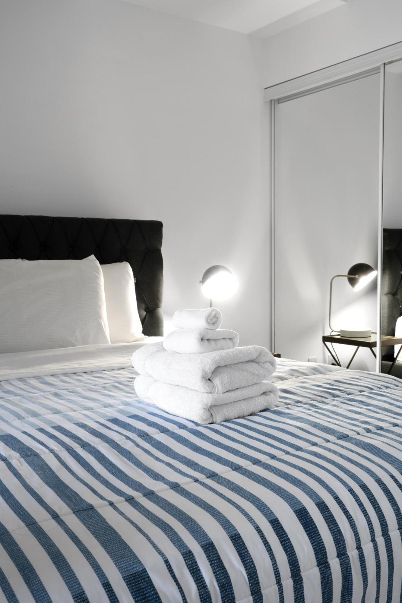 Downtown Toronto 1 Bdrm Condo With Parking And Views Buitenkant foto